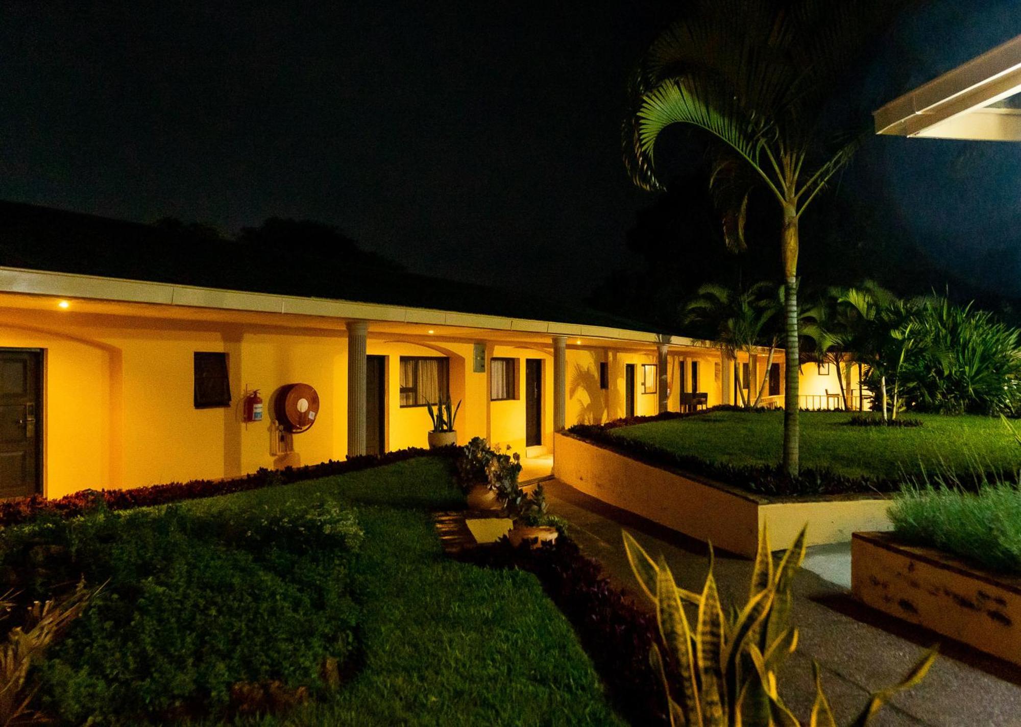 Casa Mia Lodge & Restaurant Blantyre Exterior foto